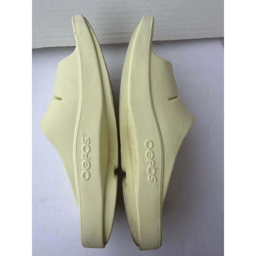 OOFOS OOahh Slide‎ Yellow Recovery Slide Comfort Sandals W8 M6
